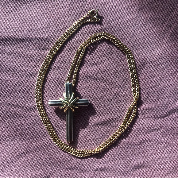 💖Beautiful Tiffany and Co. cross necklace